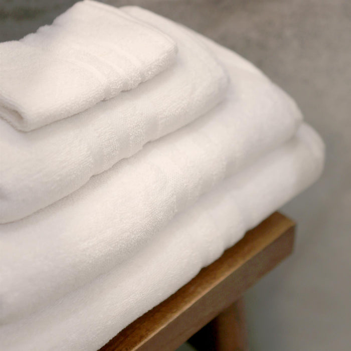 160cm x 90cm White Cotton Super Bath Sheet