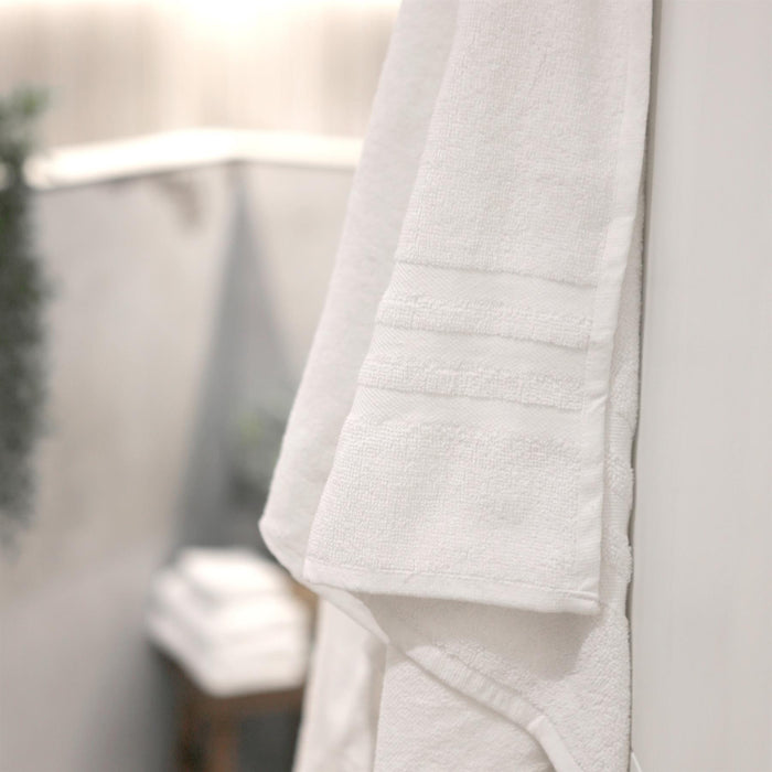 160cm x 90cm White Cotton Super Bath Sheet