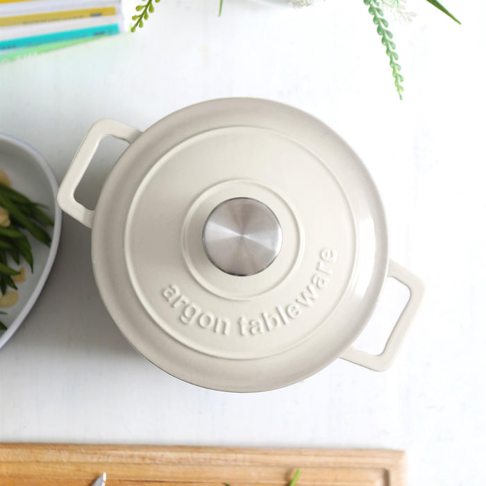 2.8L Pebble Gloss Round Cast Iron Casserole Dish