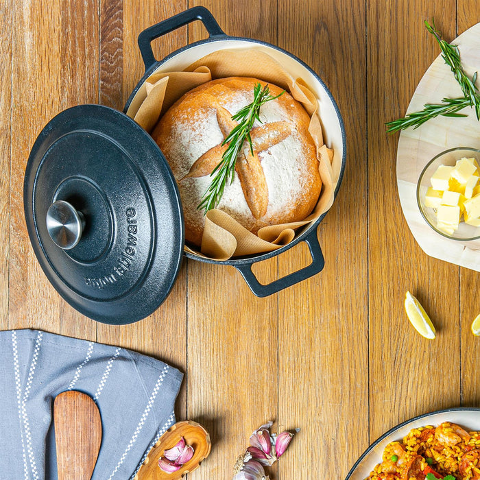 4.5L Matt Black Cast Iron Casserole Dish