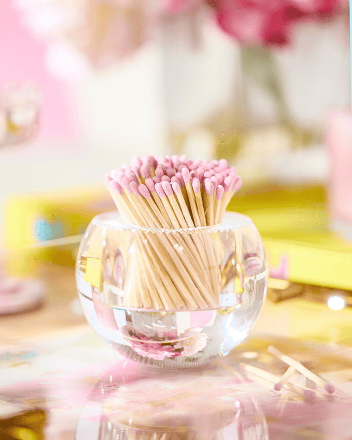 CLEAR ACRYLIC MATCH STRIKER with LT. PINK MATCHES