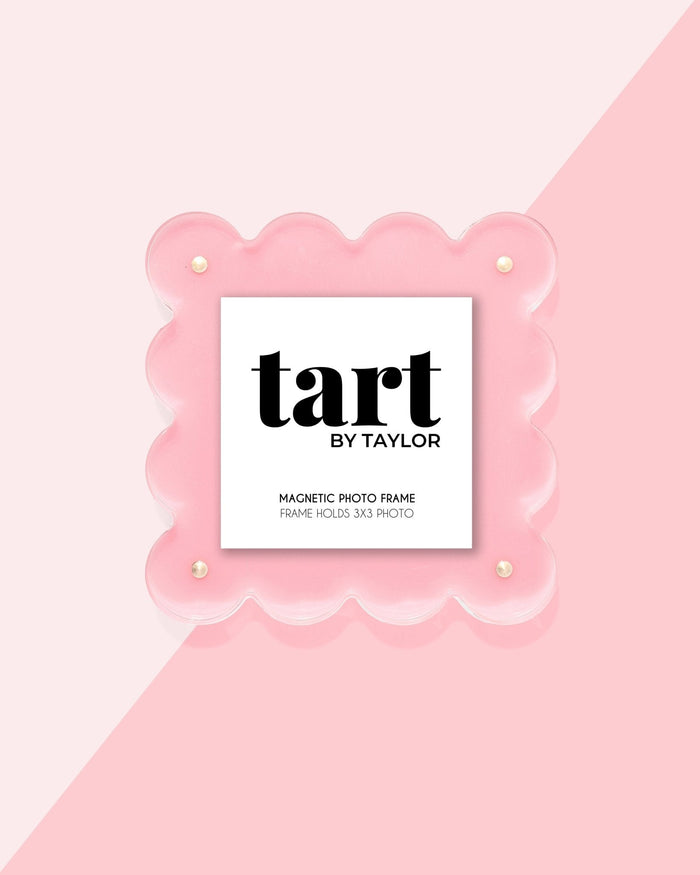 LIGHT PINK MINI ACRYLIC SCALLOP PICTURE FRAME