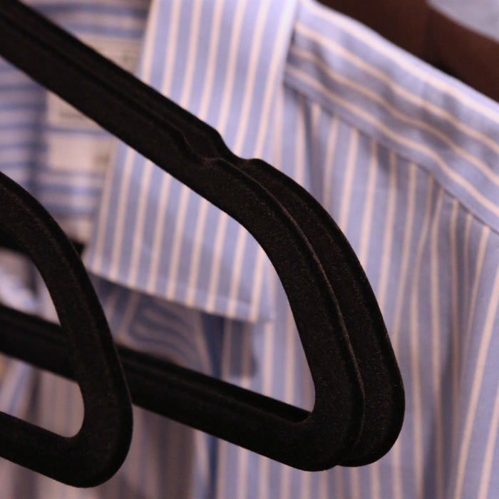 Non-Slip Black Velvet Hangers - 45cm - Pack of 25