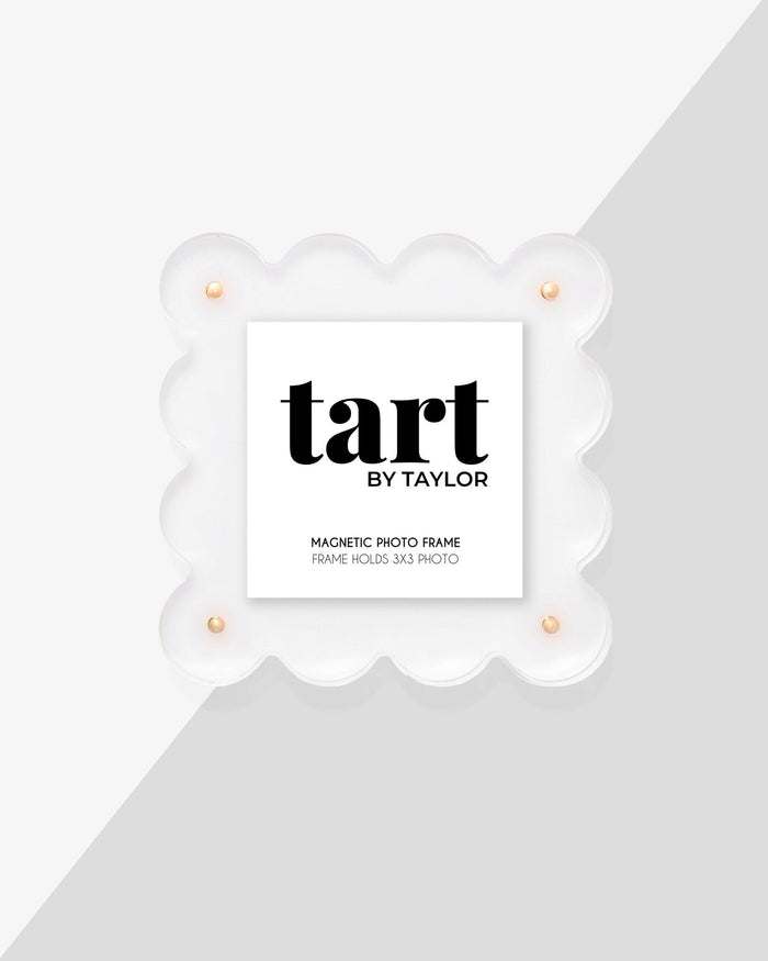 WHITE MINI ACRYLIC SCALLOP PICTURE FRAME